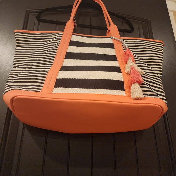 NWT Express XL Zippered Beach Bag/Travel Bag - Picture 3 of 12